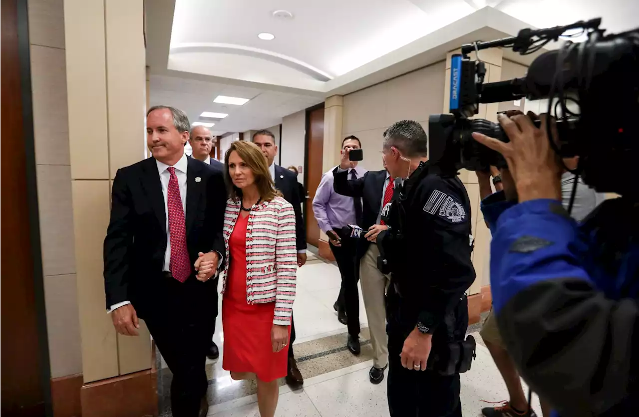 Texas AG Ken Paxton flees during attempt to serve subpoena before key abortion hearing