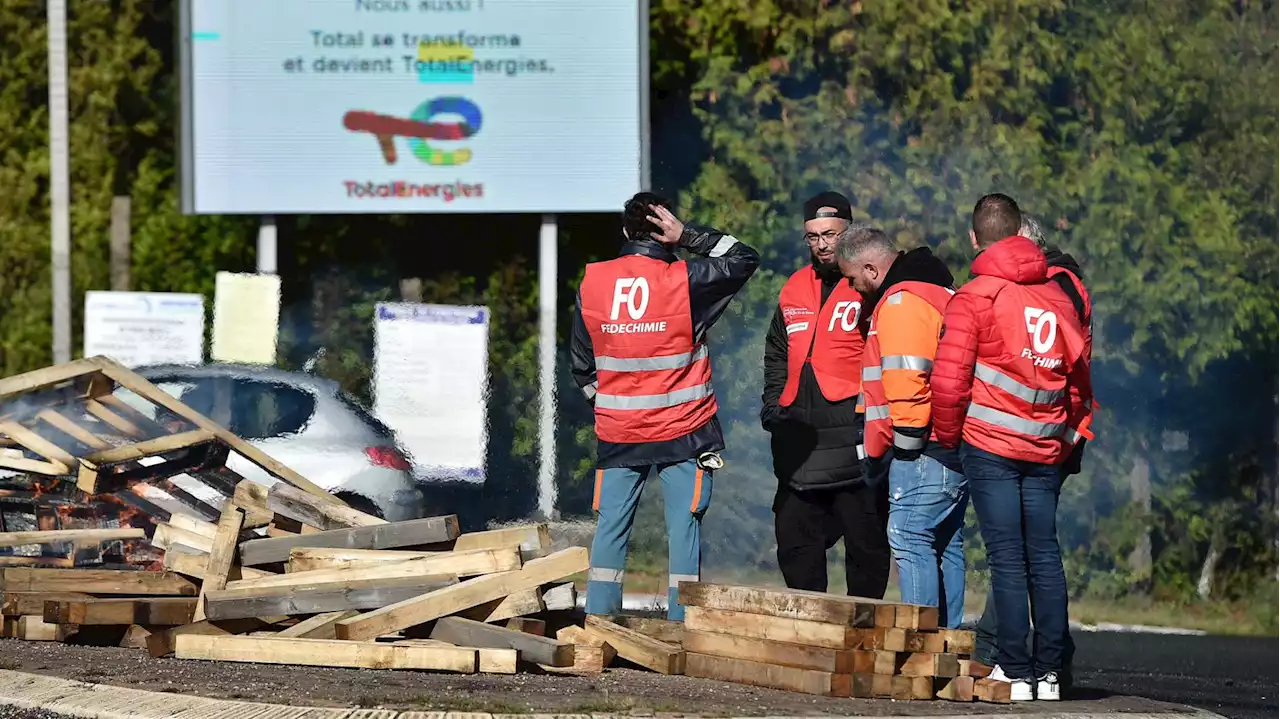 TotalEnergies : environ 70% des salariés des raffineries françaises sont en grève, selon la CGT