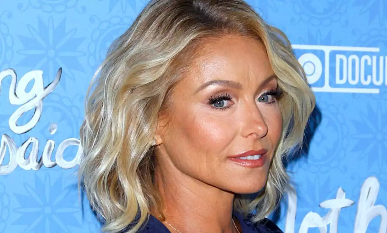 Kelly Ripa wows in red hot dress and fans can't get enough