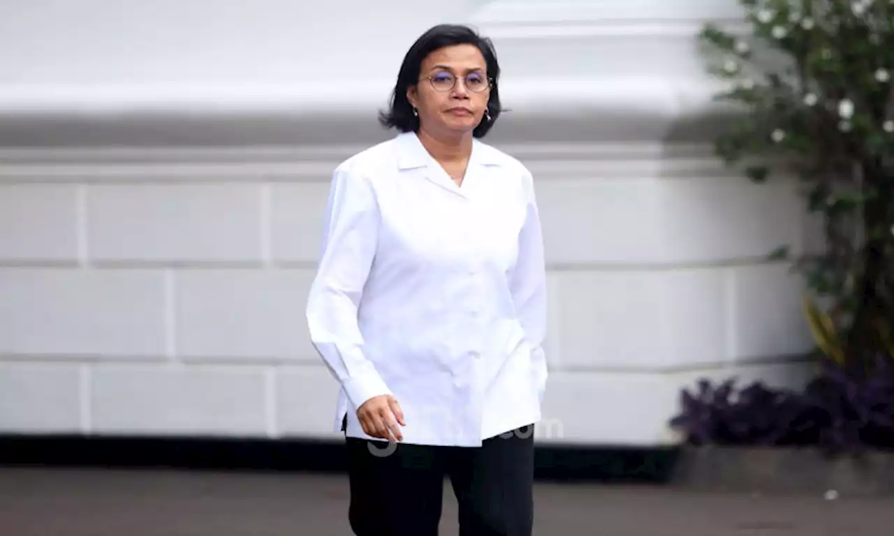 Sri Mulyani Angkat Bicara soal Pelemahan Rupiah, Ada Tekanan Agak Panas