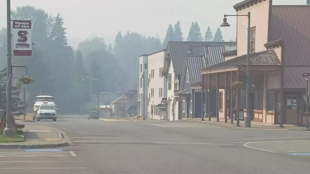 Third week of Bolt Creek Fire brings challenging conditions, new evacuation warnings