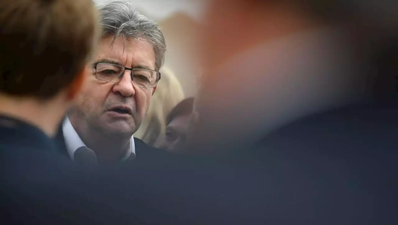 Affaire Quatennens : la popularité de Jean-Luc Mélenchon dégringole, selon le baromètre politique Odoxa