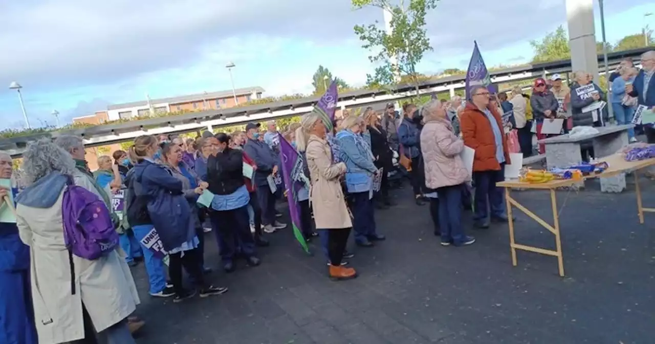 Salford Royal staff gate-crash hospital chief meeting in pay row