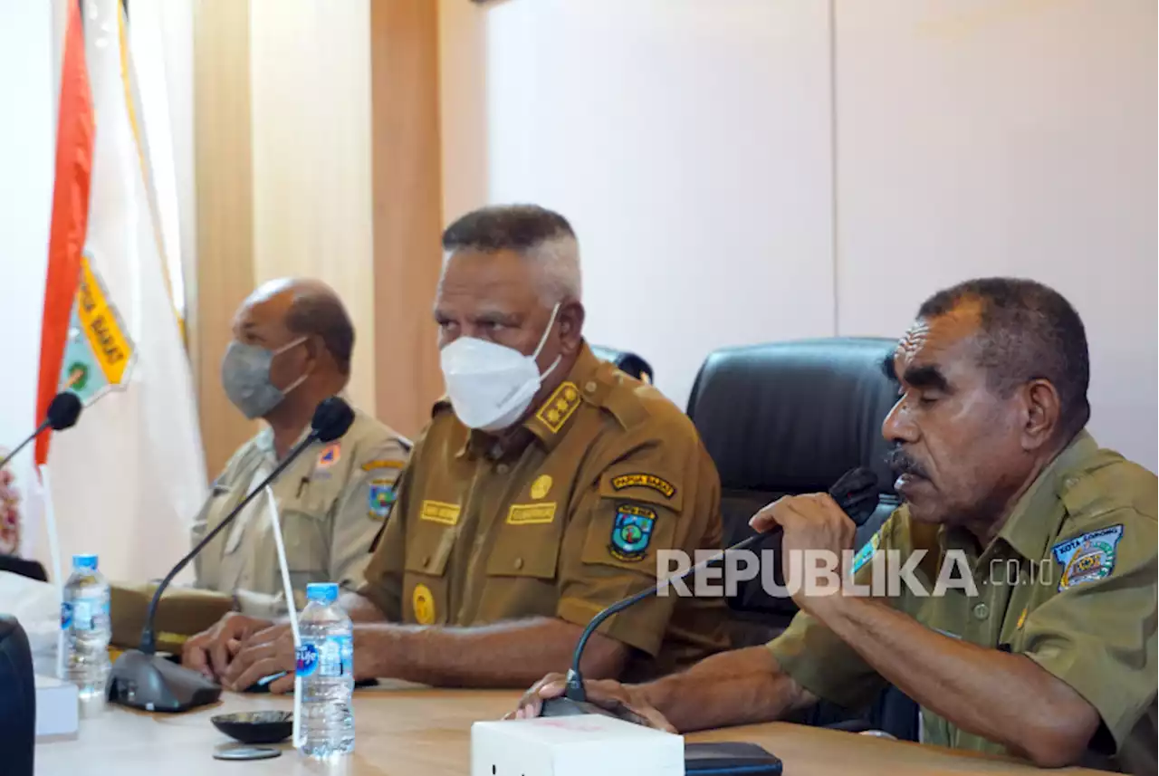 Paulus Waterpauw Somasi Kuasa Hukum Lukas Enembe |Republika Online