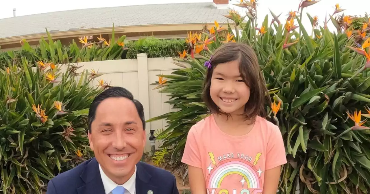 'Sky Girl Reporter,' 9, interviews San Diegans on her YouTube channel