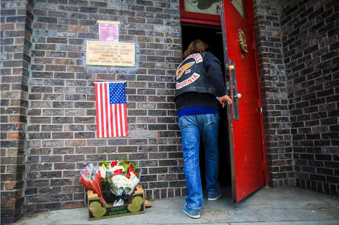 Tucker Carlson gives speech at Sonny Barger's funeral in NorCal