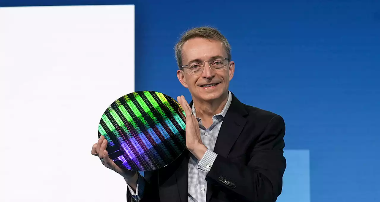 Intel unveils new chips as it chases a comeback