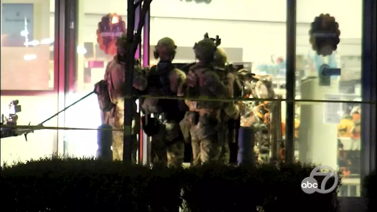 9-hour SWAT standoff continuing at Pleasant Hill Nordstrom Rack after suspect ran into store Tuesday