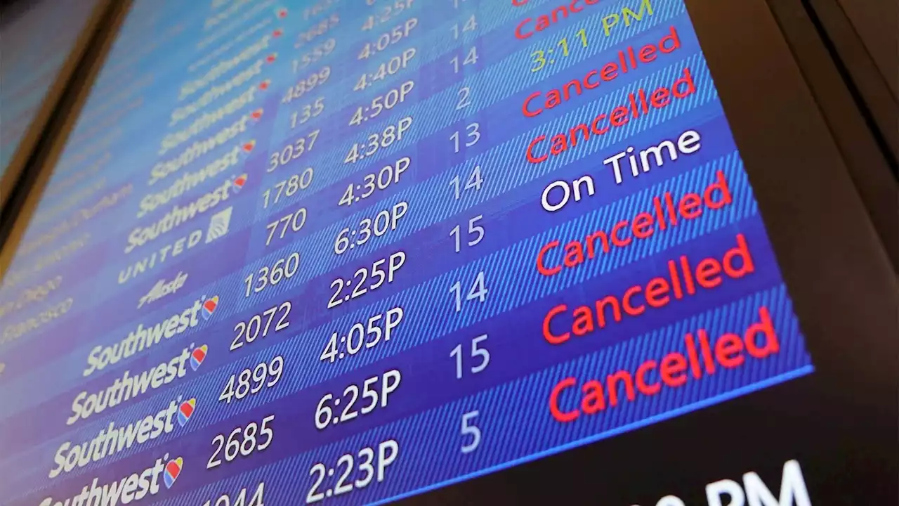 Airports and airlines brace for a major impact from Hurricane Ian