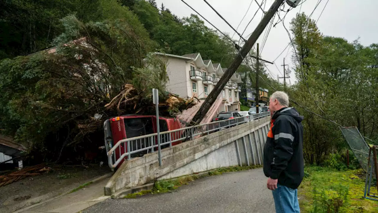 Removing debris from Juneau landslide could take days, city says