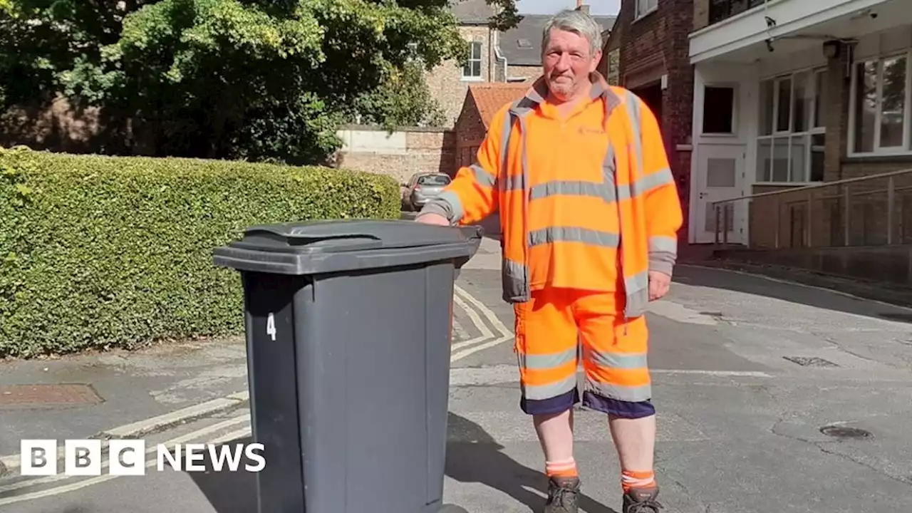 York: Kilt-wearing binman welcomes shorts trial