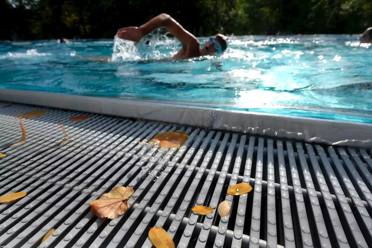 Cool im Pool: Wer schwimmt jetzt noch draußen?