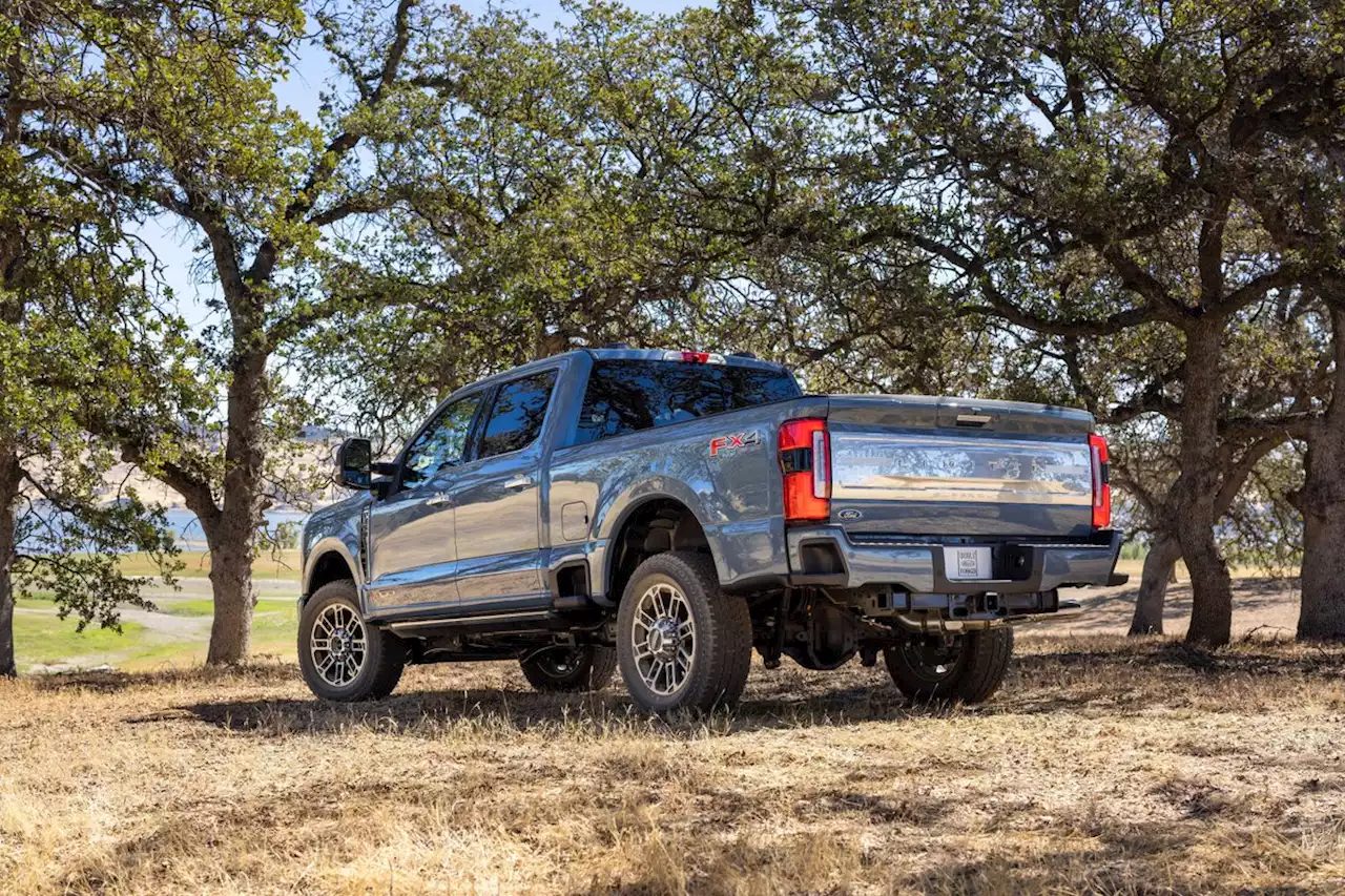 View Photos of the 2023 Ford Super Duty