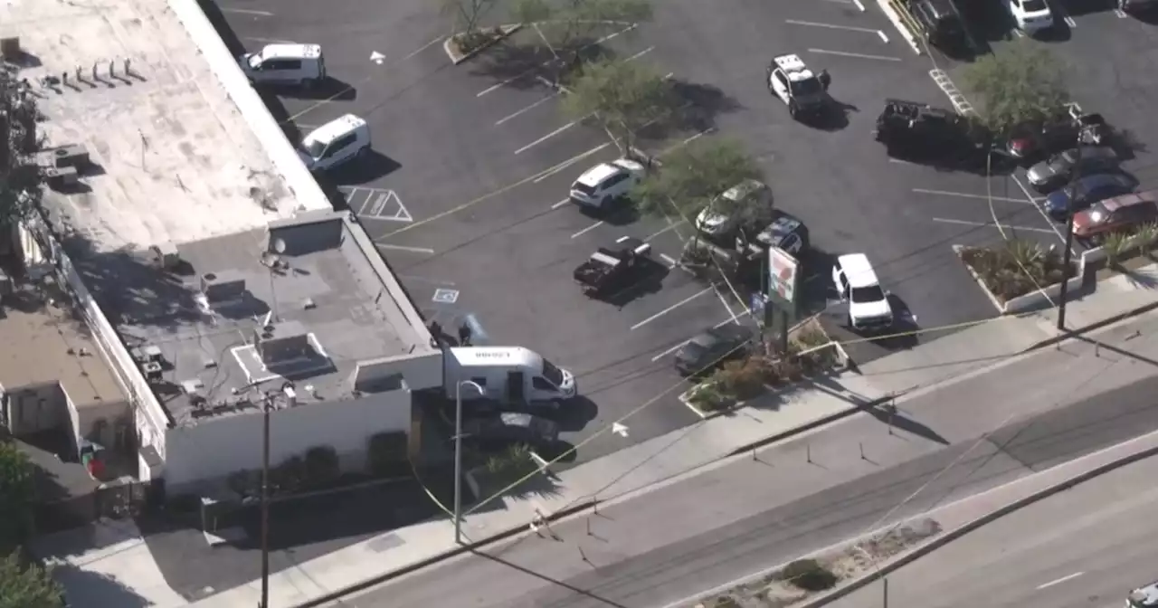 Armed suspects try to rob armored truck, fail to get any of the money inside