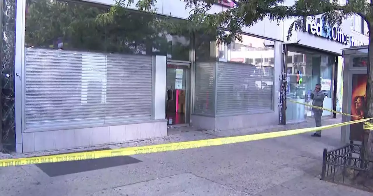 Witness: Street vendor among 2 injured in double shooting near Apollo Theater in Harlem