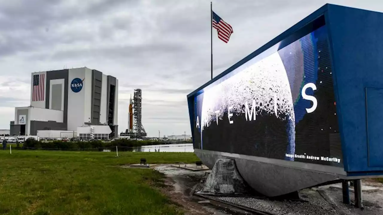 Artemis I rocket rolled back inside as Hurricane Ian treks toward Florida | CNN