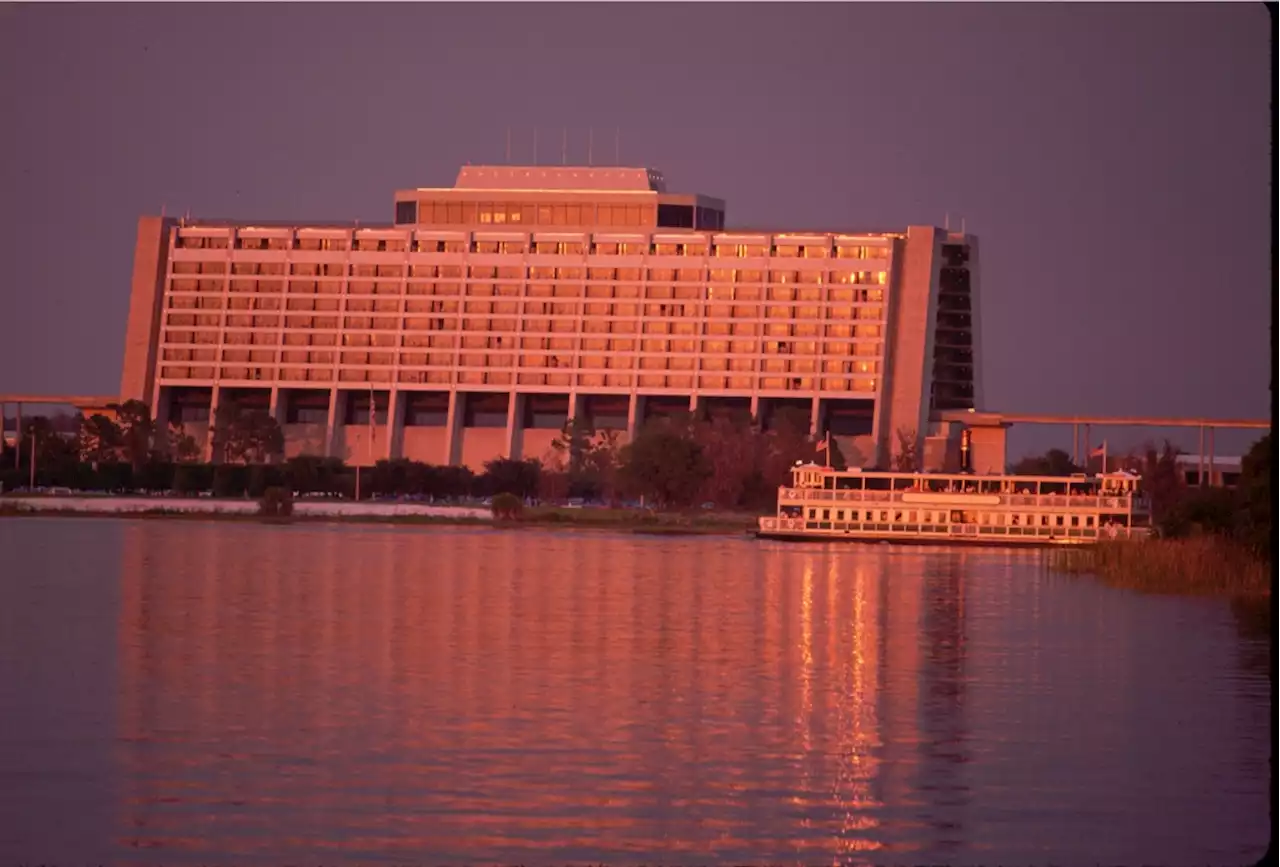 Hurricane Ian: Disney World Asks Hotel Guests To Shelter In Place For Duration Of Storm