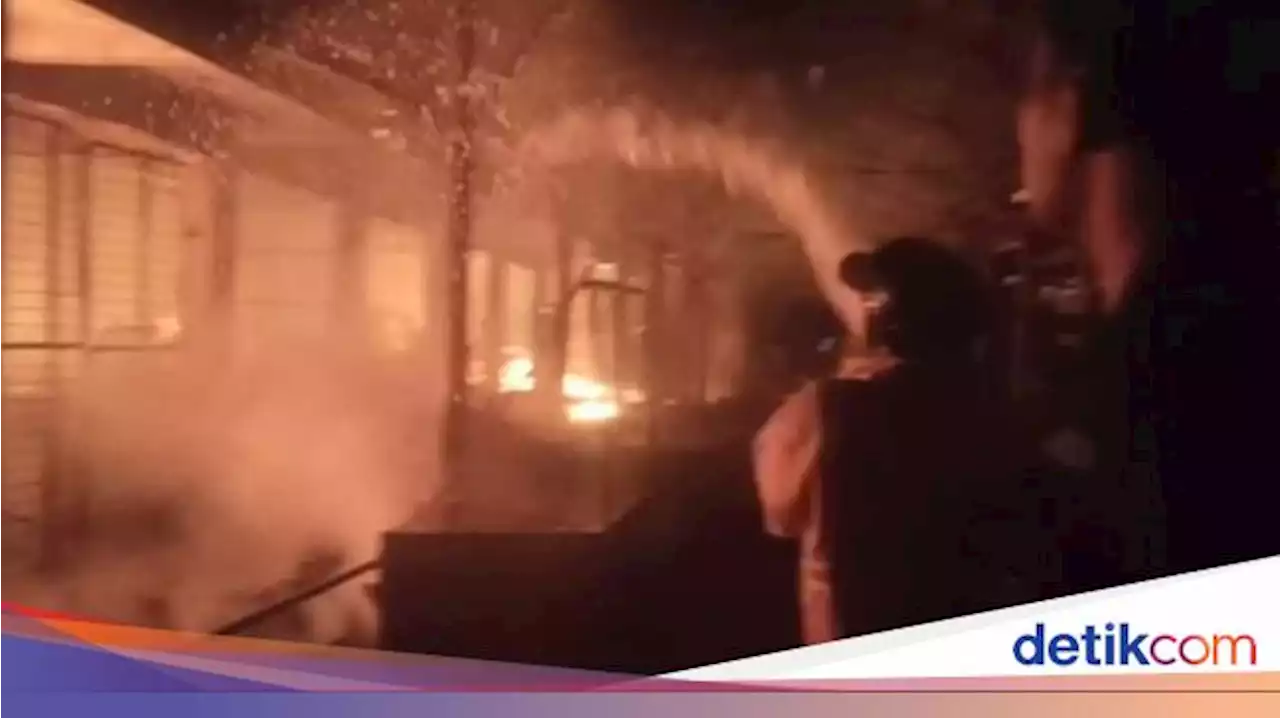 Polisi Usut Penyebab Kebakaran Pasar Banjarsari Ciamis