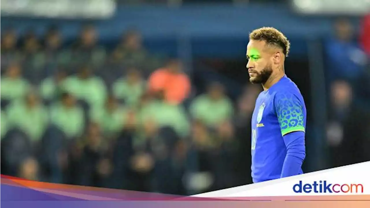 Neymar Tak Mempan Dilaser, Tetap Cool Cetak Gol Penalti