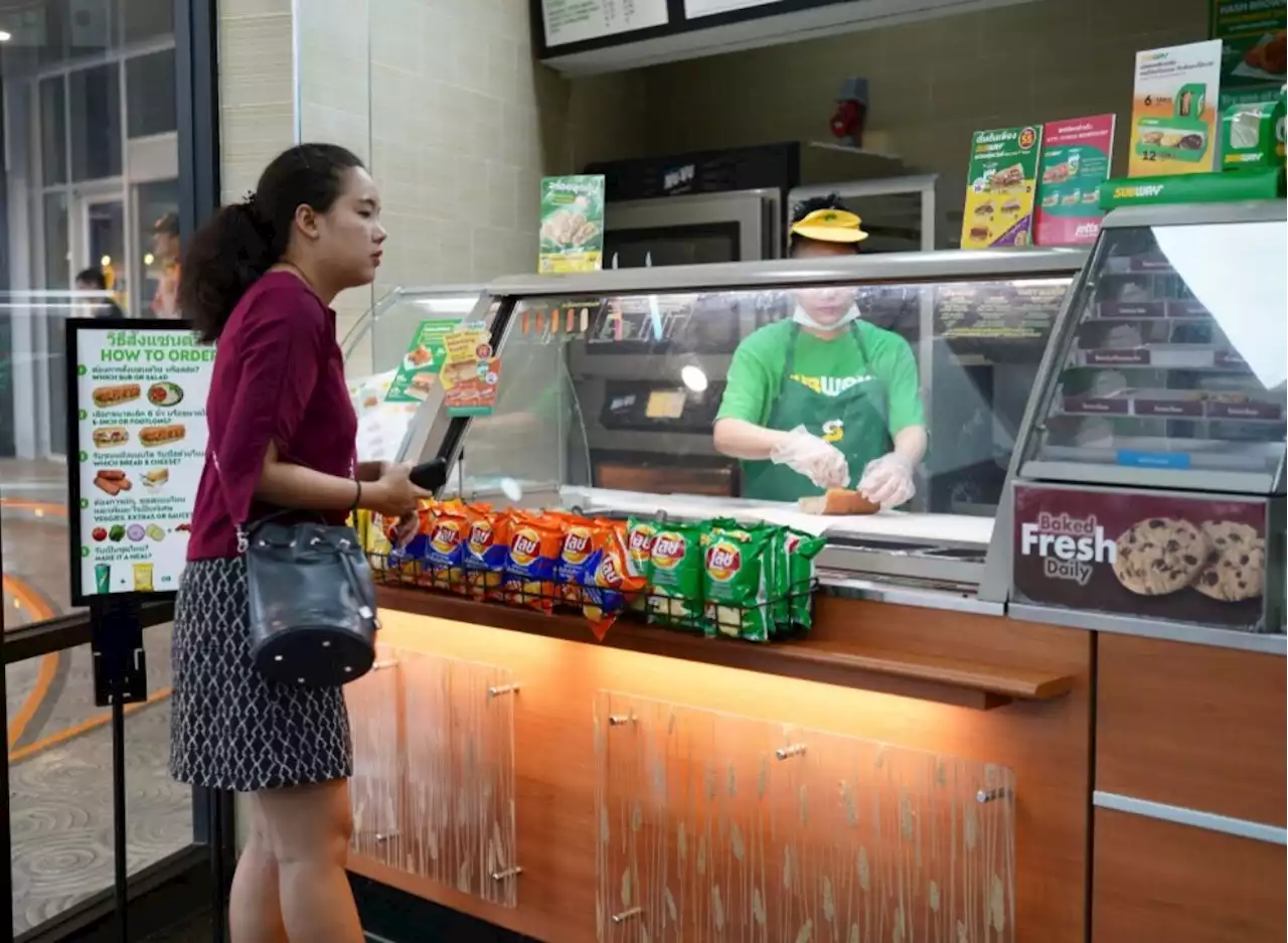 Subway is facing a shortage of small cups, insiders claim