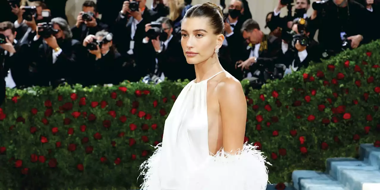 6 Revelations From Hailey Bieber's |i|Call Her Daddy|/i| Interview (Including Those Selena Rumours) | Elle Canada