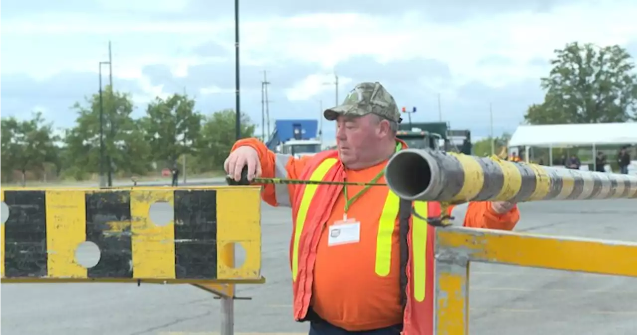 Trucking experts converge on Napanee, Ont. for annual ‘roadeo’ - Kingston | Globalnews.ca