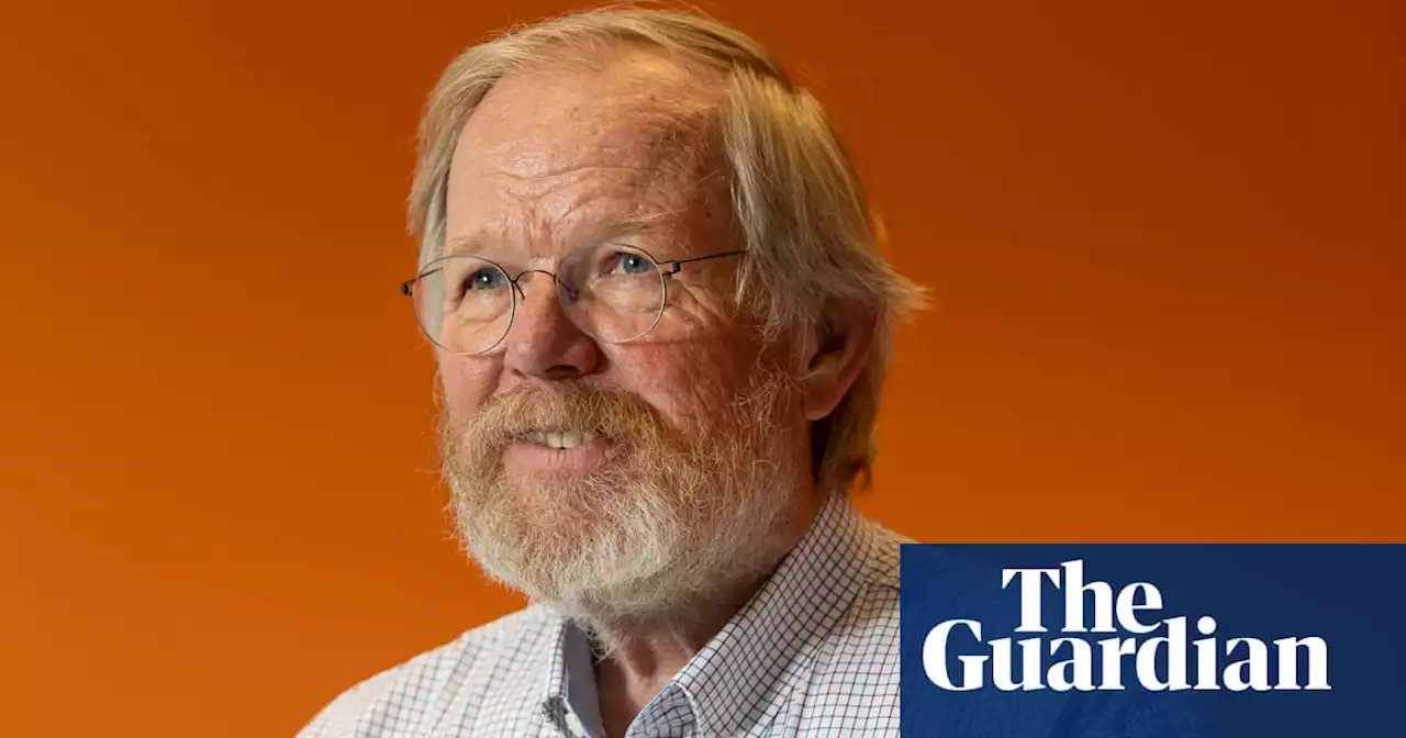 Bill Bryson breaks retirement to record Christmas audiobook