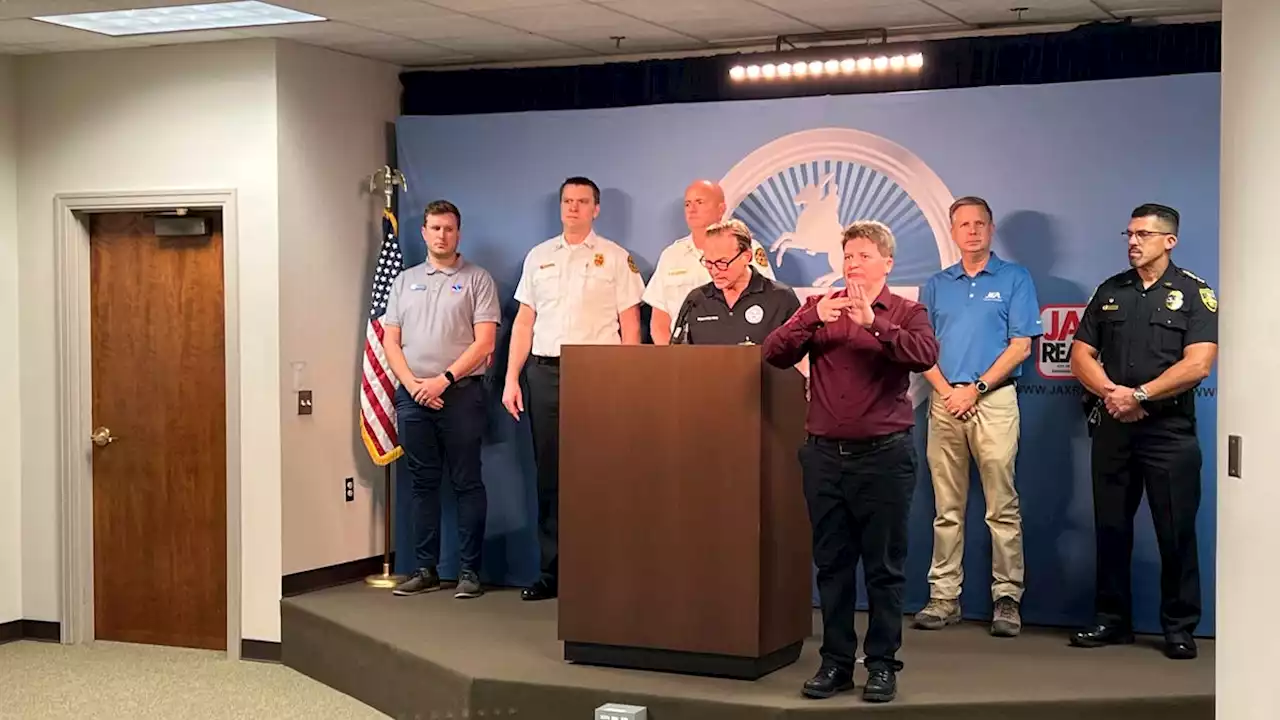 Jacksonville Mayor Lenny Curry opens more emergency shelters, recommends evacuations in some areas