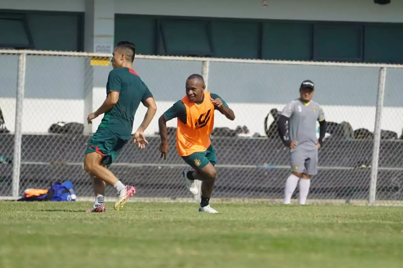 Dokter Beber Kondisi Terkini Pahabol, Bisakah Membela Persik Kediri Vs Barito Putera Besok?