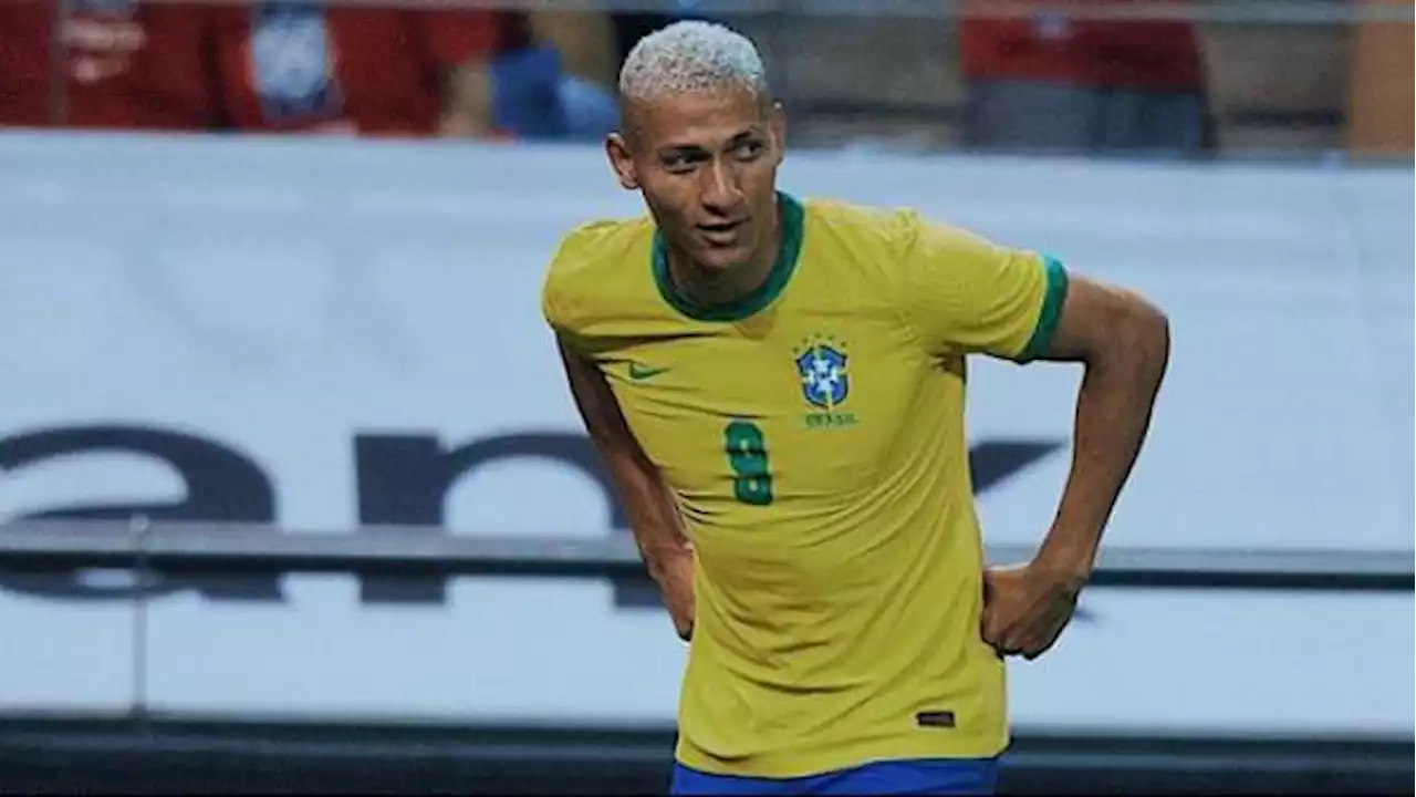 Duel Brasil vs Tunisia Dinodai Rasisme, Richarlison Dilempari Pisang