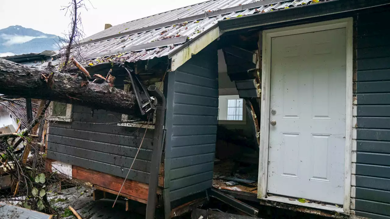 Removing debris from Juneau landslide could take days, city says