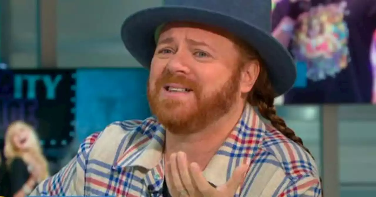 Keith Lemon in cute selfie with Holly Willoughby as he defends her from mocking