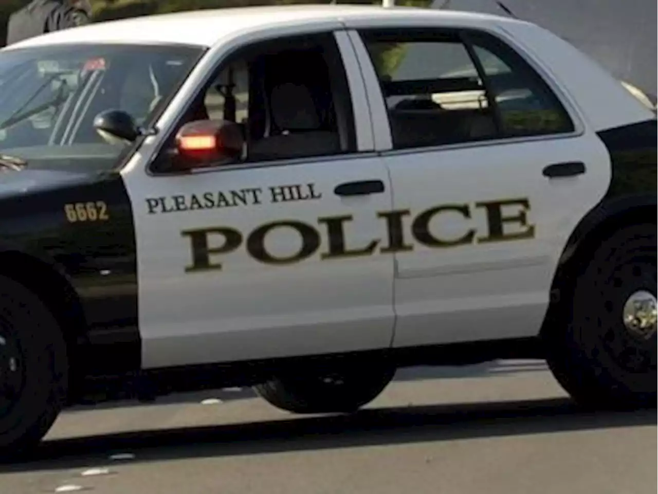 Rape suspect who fled into Pleasant Hill clothing store after chase eludes capture