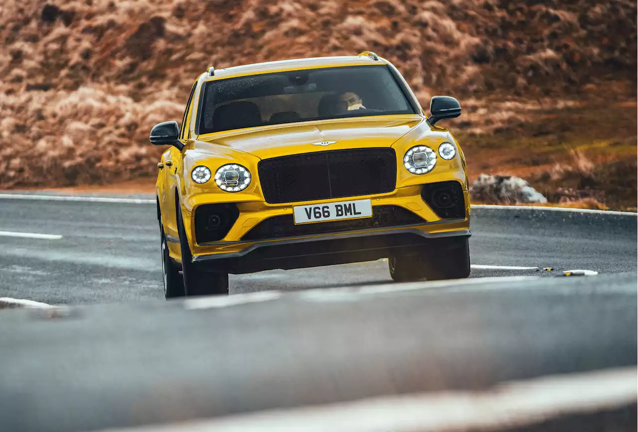 2023 Bentley Bentayga Hybrid gains S, Azure grades