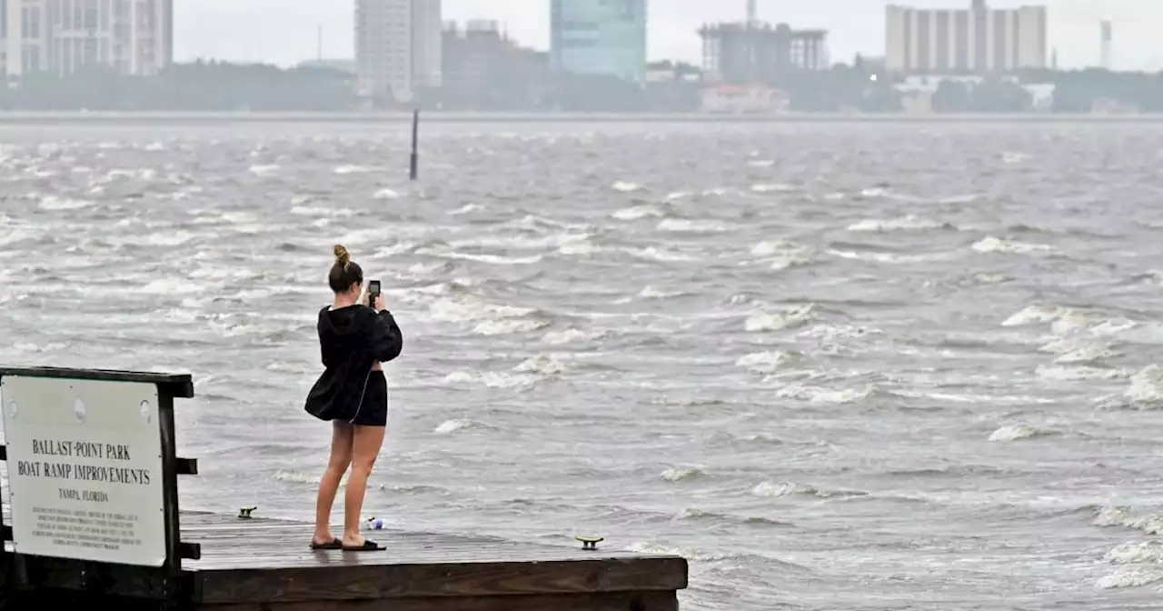 Floridians are livestreaming Hurricane Ian on TikTok