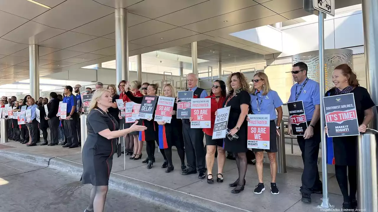 Southwest Airlines flight attendants picket amid stalled contract talks - Phoenix Business Journal