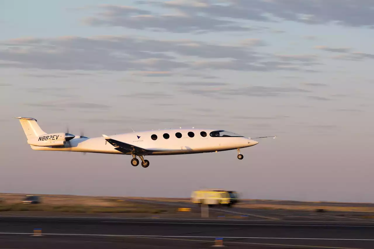 Watch Alice, a new electric commuter plane, fly for the first time