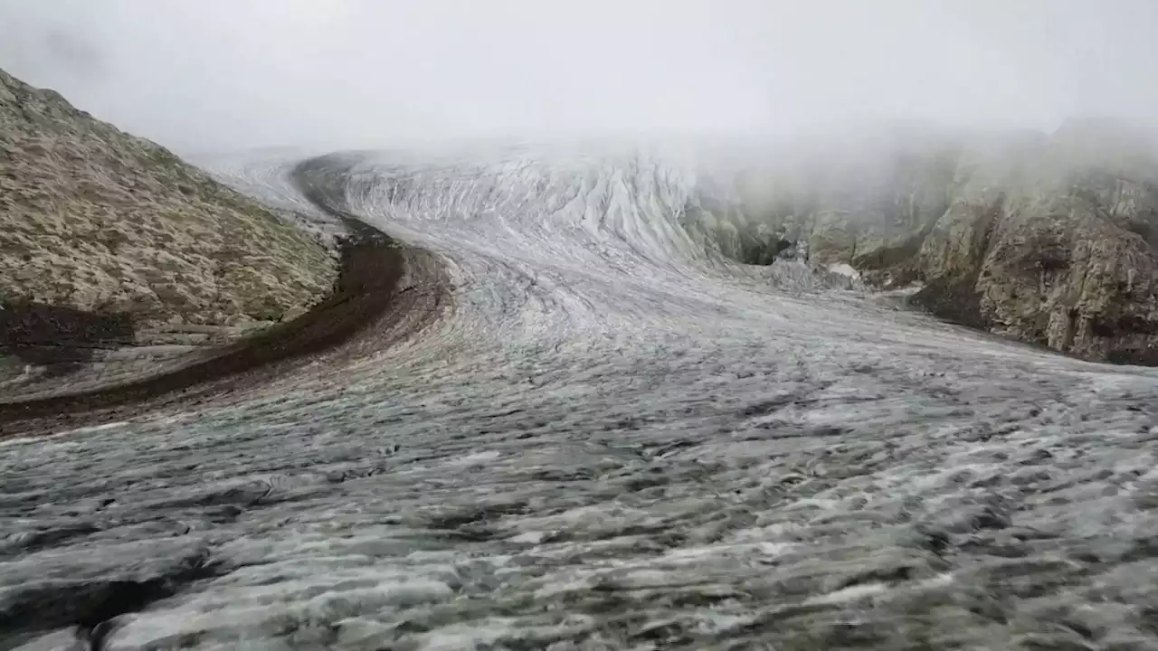 2022, un anno catastrofico per i ghiacciai svizzeri: si sono sciolti 3 Km cubi di ghiaccio