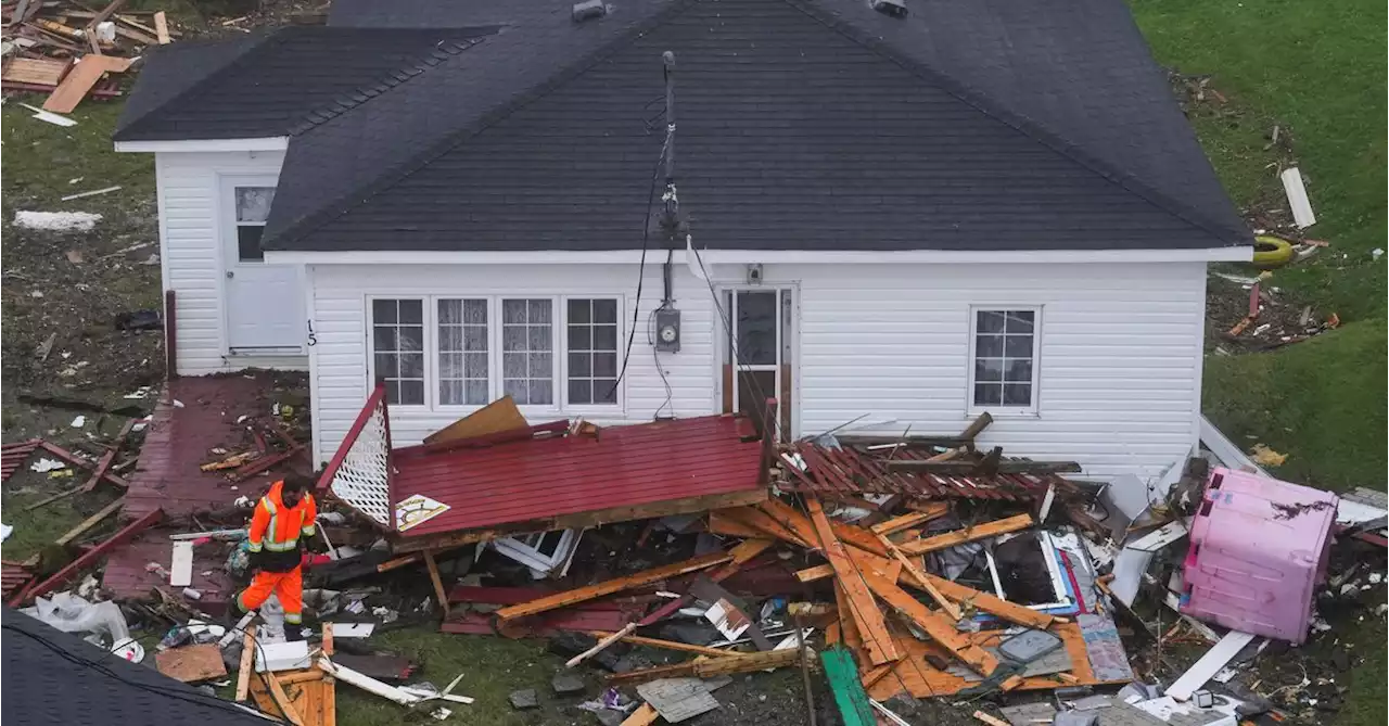 Trudeau tours storm-hit Atlantic Canada as power outages persist