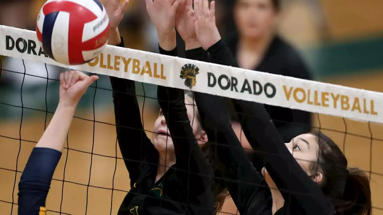 Photos: Flowing Wells vs Canyon del Oro, girls high school volleyball