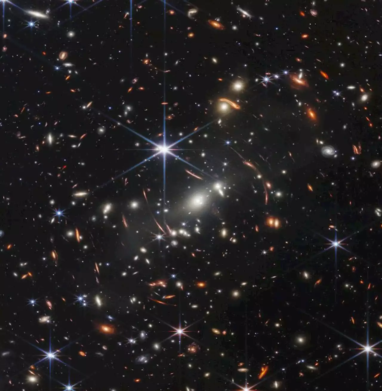 Webb telescope spies a celestial sparkler among the universe's earliest galaxies | CNN