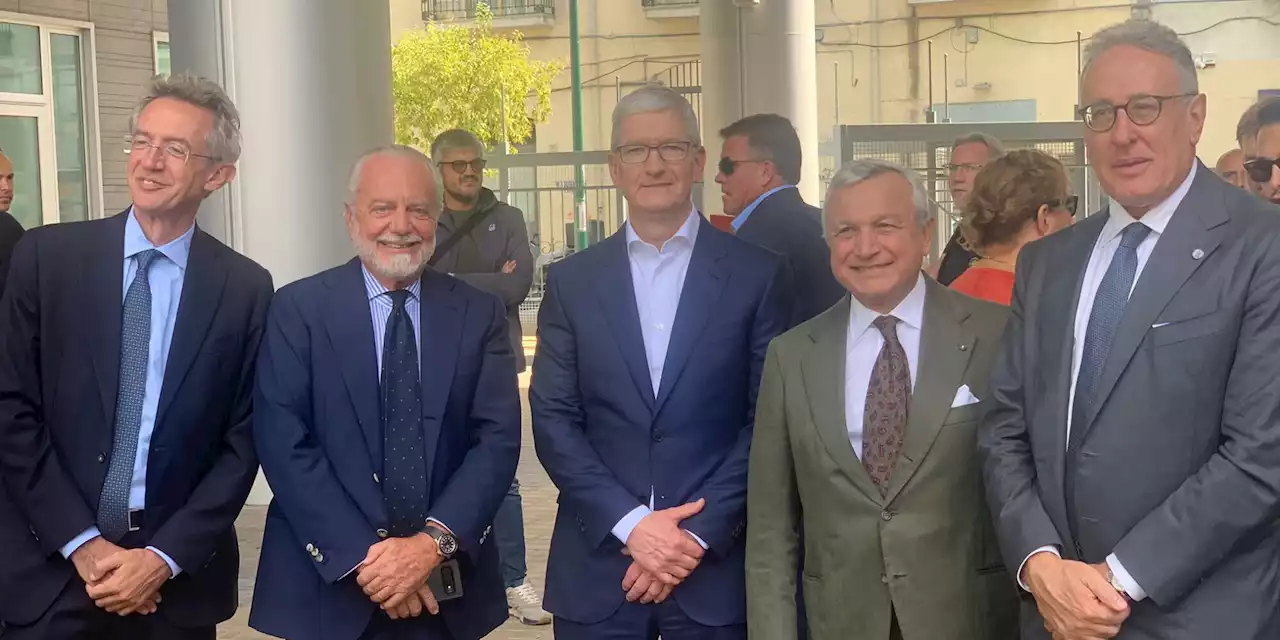 Tim Cook a Napoli: Aurelio De Laurentiis incontra l'ad di Apple