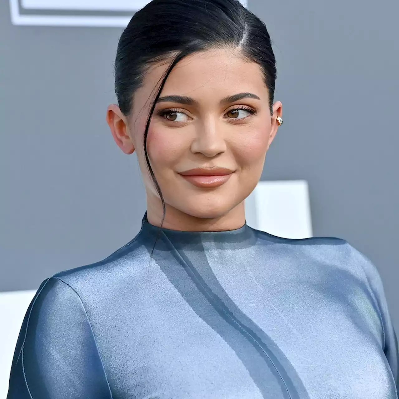 Why Kylie Jenner Is 'Way Less Stressed' About Her Weight After Baby No. 2 - E! Online