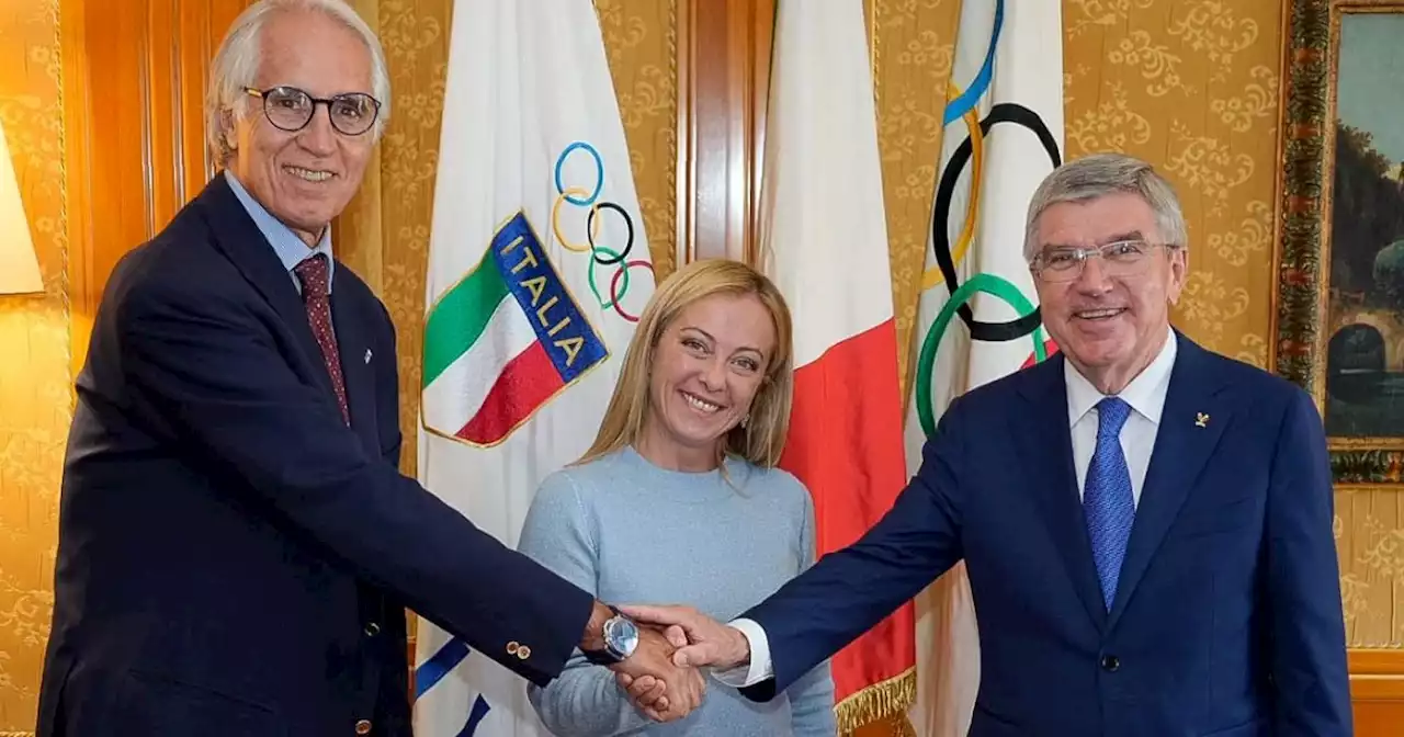 Meloni e l'incontro poco istituzionale col capo dello sport mondiale Bach (tramite Malagò): sul tavolo i ritardi di Milano-Cortina - Il Fatto Quotidiano