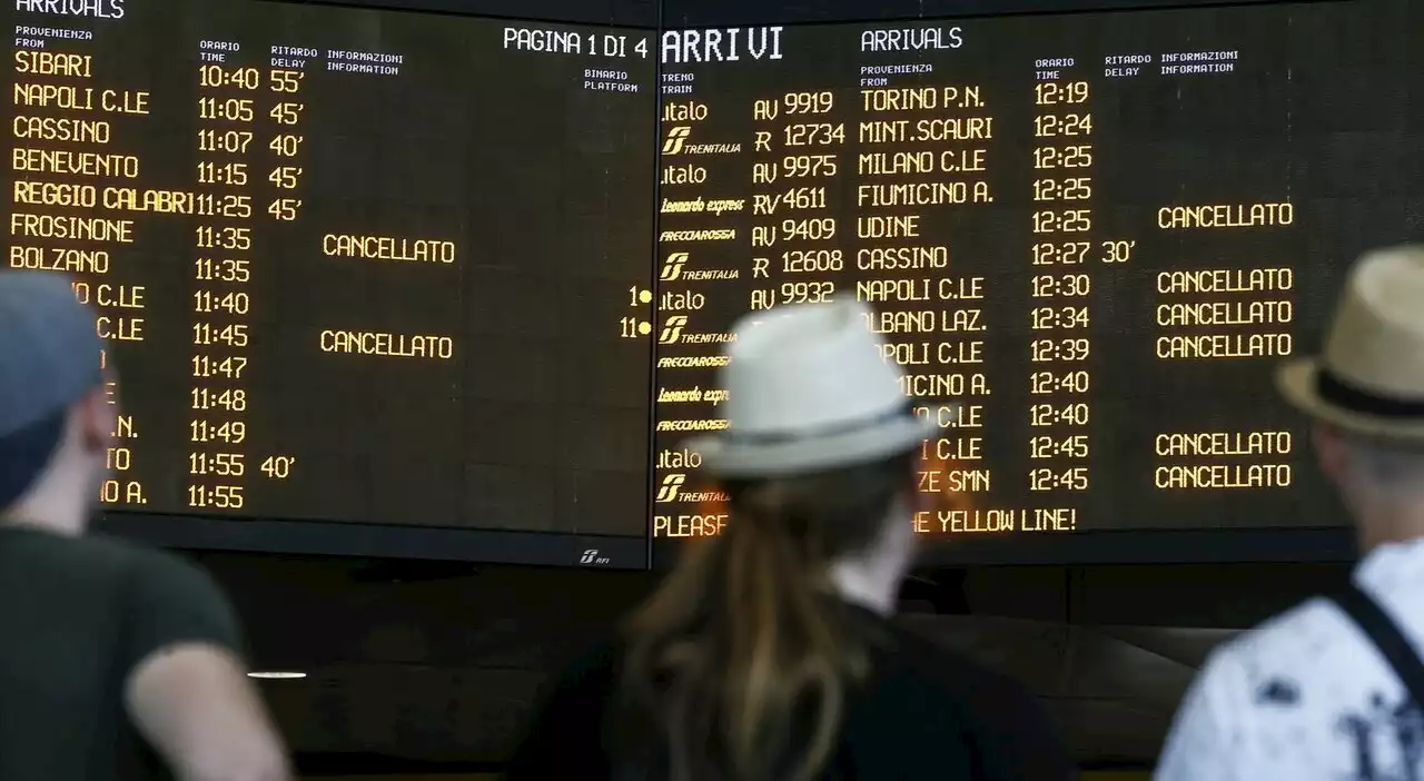 Treni alta velocità, ritardi fino a due ore tra Roma e Firenze: guasto alla linea elettrica