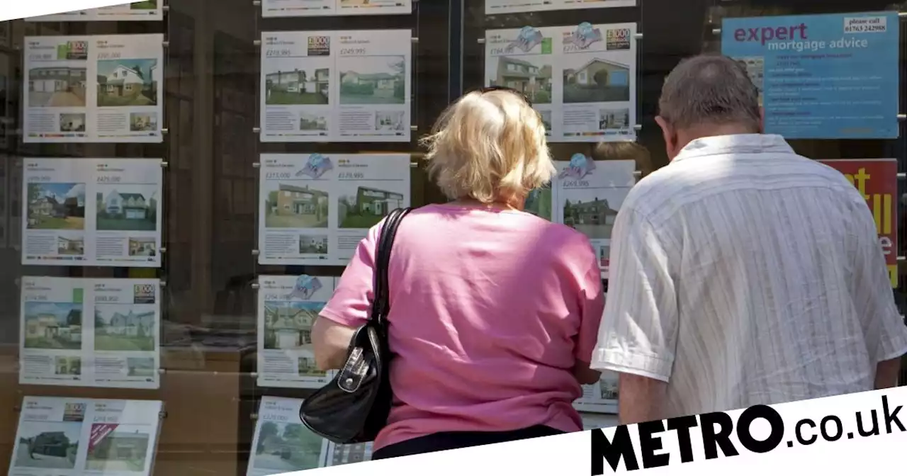 Panicked lenders pull 935 mortgage deals amid fears of house price crash