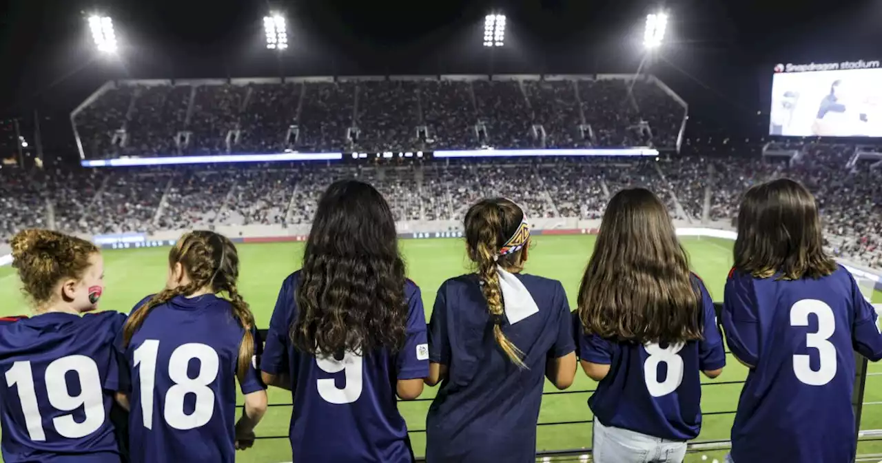 Aztecs men's soccer team hosts No. 2 Washington at Snapdragon Stadium