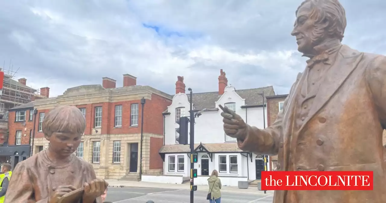 Statue of 'grandfather of digital age' George Boole unveiled in Lincoln