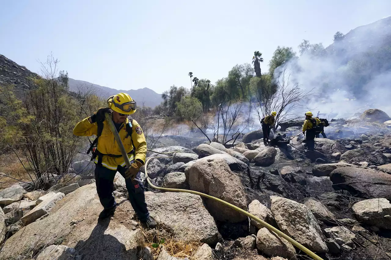 Thousands told to flee 3 towns ahead of fast California fire