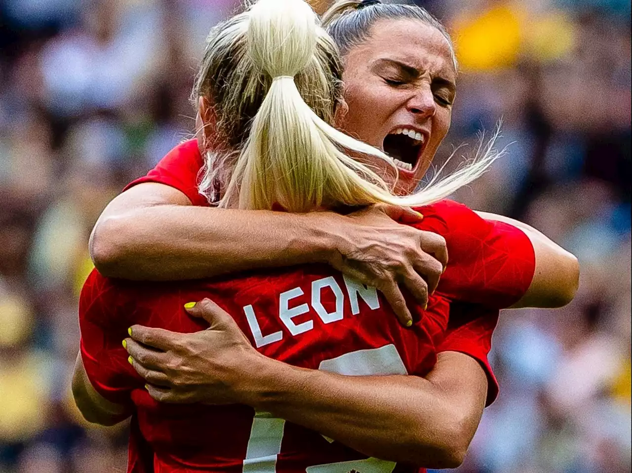 Leon's highlight-reel goal lifts Canada past Australia in women's soccer friendly